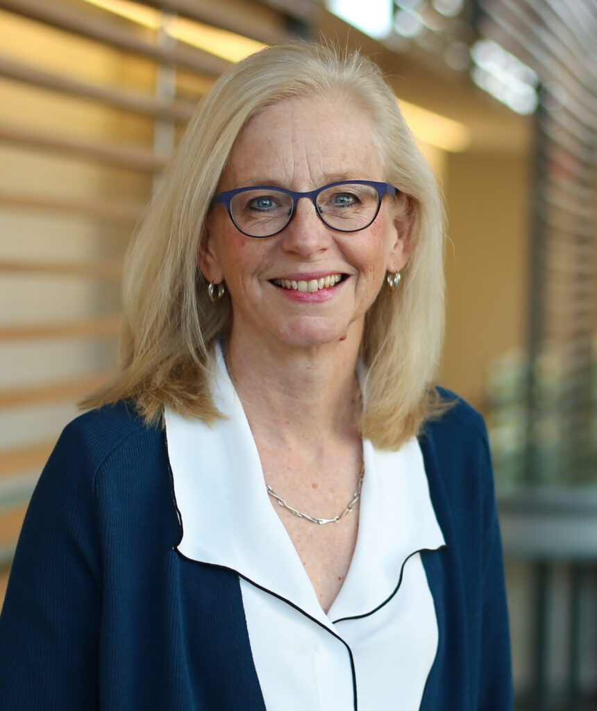 Photo of Diane Lougheed