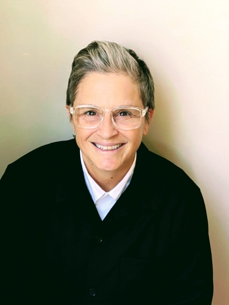 Photo of Kim Mumford